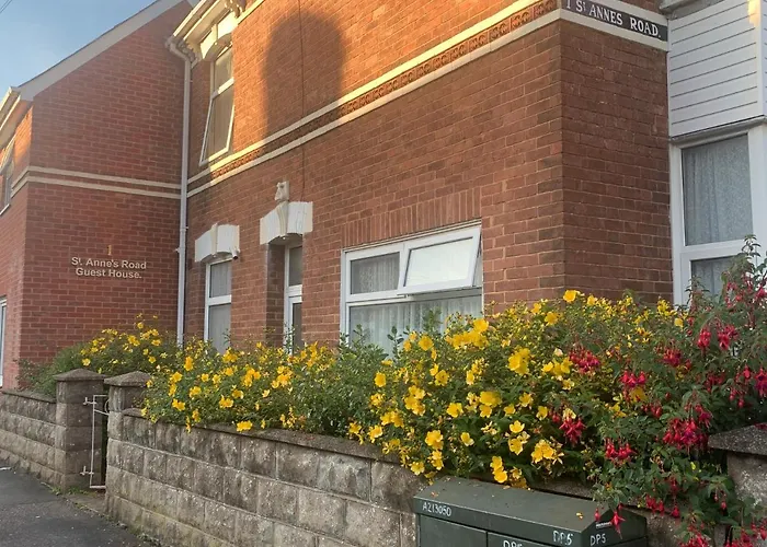 St Anne\'S Road Guest House