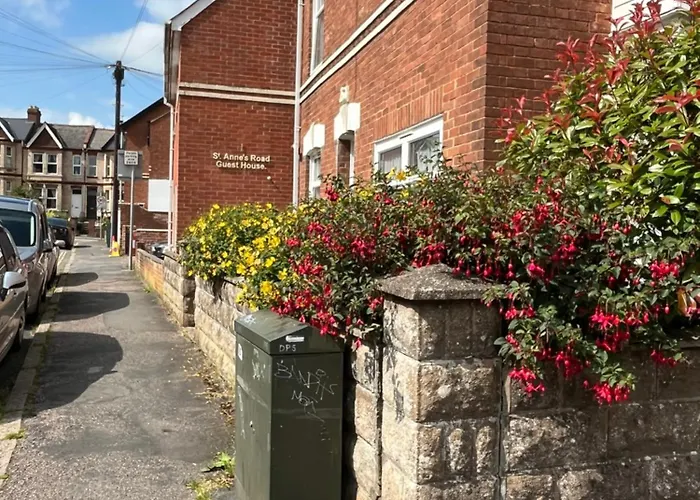 St Anne\'S Road Guest House